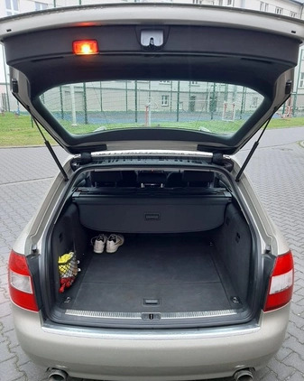 Audi A4 cena 22500 przebieg: 297000, rok produkcji 2003 z Andrychów małe 29